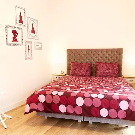 Lovely Lux Garden Flat Near Royal Park Apartment Warsaw