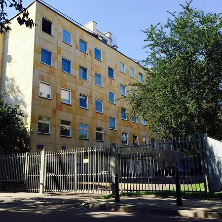 Apartament Lovely Lux Garden Flat Near Royal Park