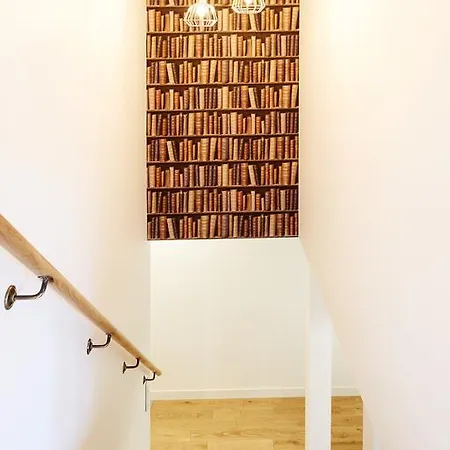 Apartament Lovely Lux Garden Flat Near Royal Park